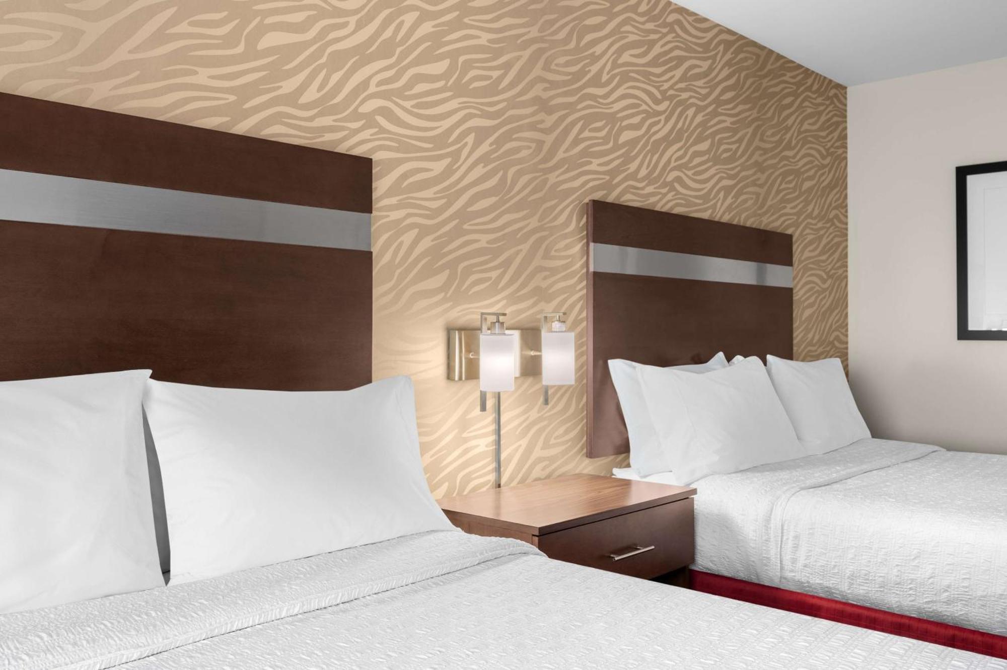 Hampton Inn Atlanta МакДона Екстериор снимка